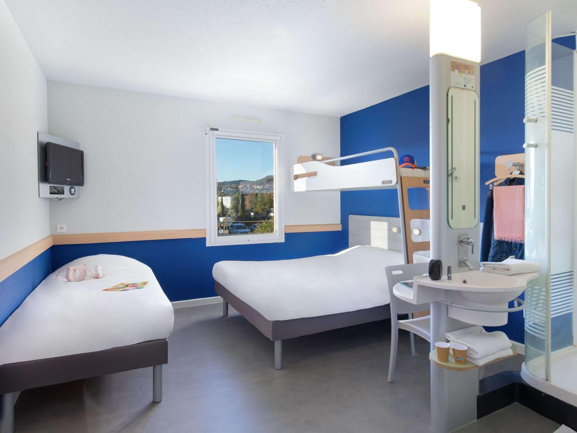 Ibis Budget Saint-Maximin Exterior foto