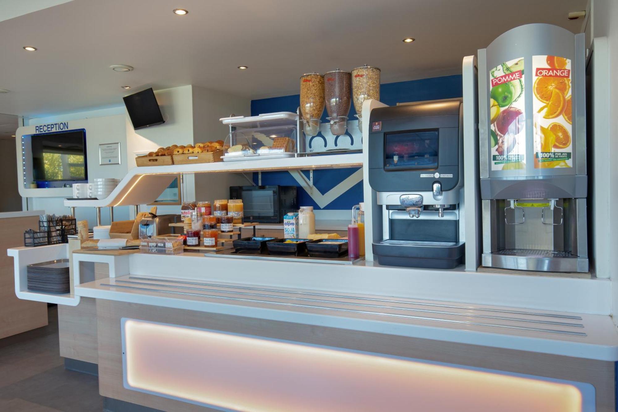 Ibis Budget Saint-Maximin Exterior foto