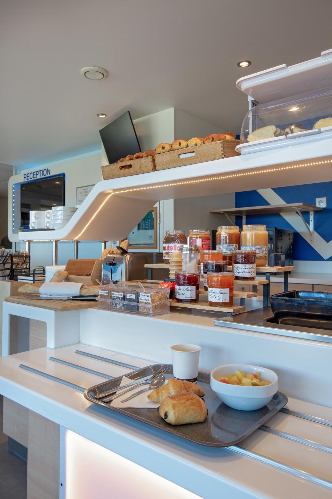 Ibis Budget Saint-Maximin Exterior foto