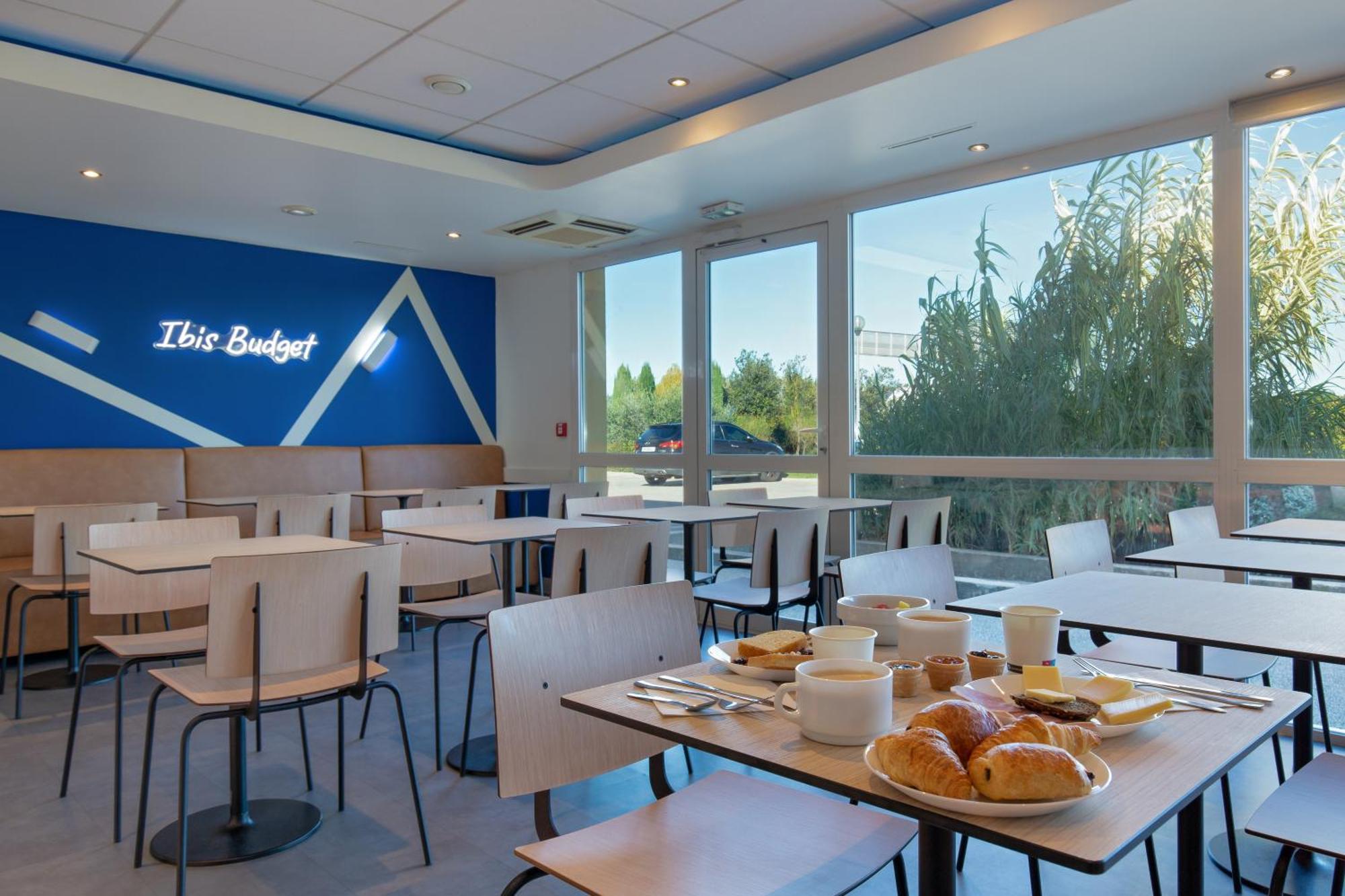 Ibis Budget Saint-Maximin Exterior foto