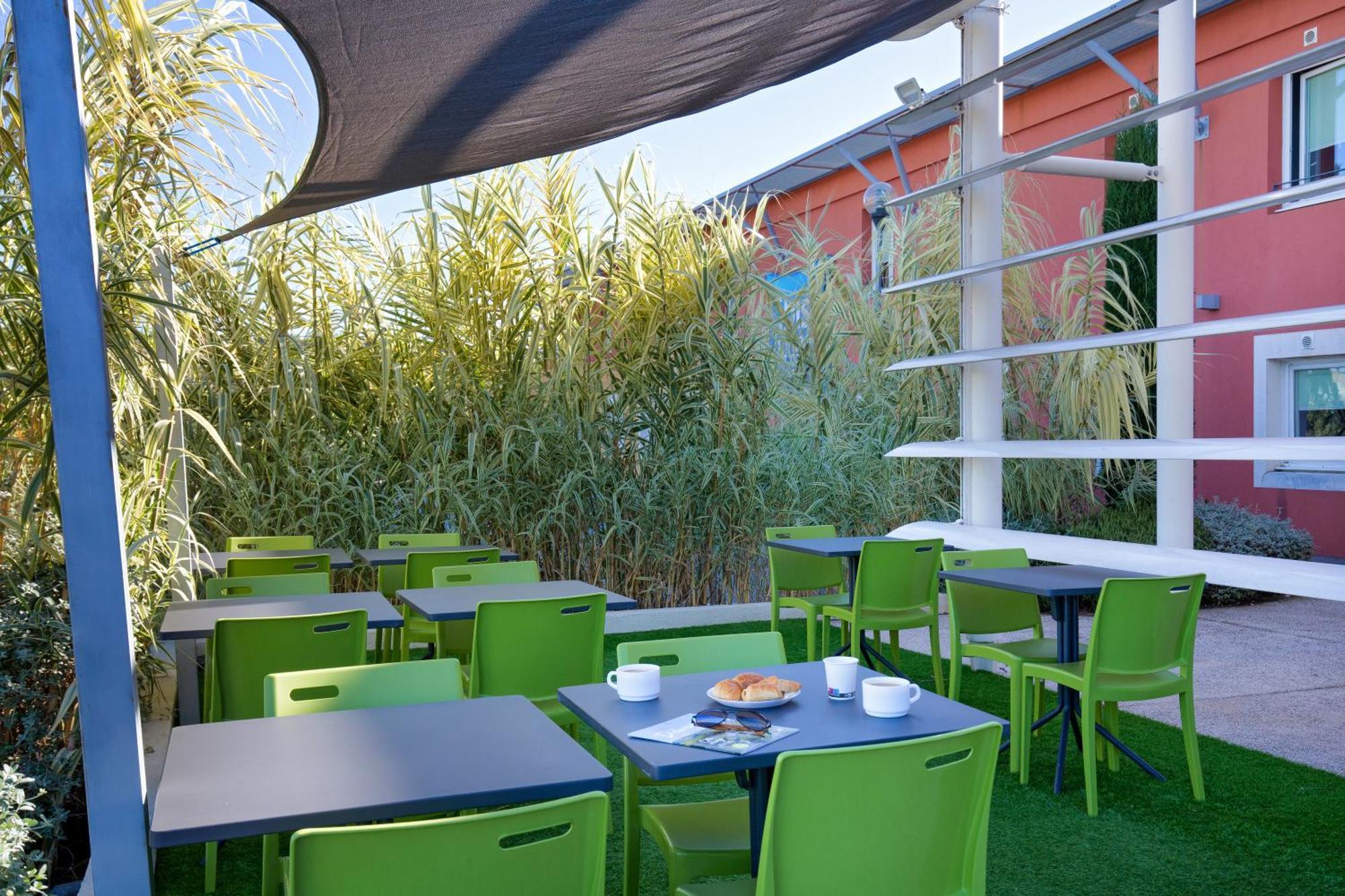 Ibis Budget Saint-Maximin Exterior foto